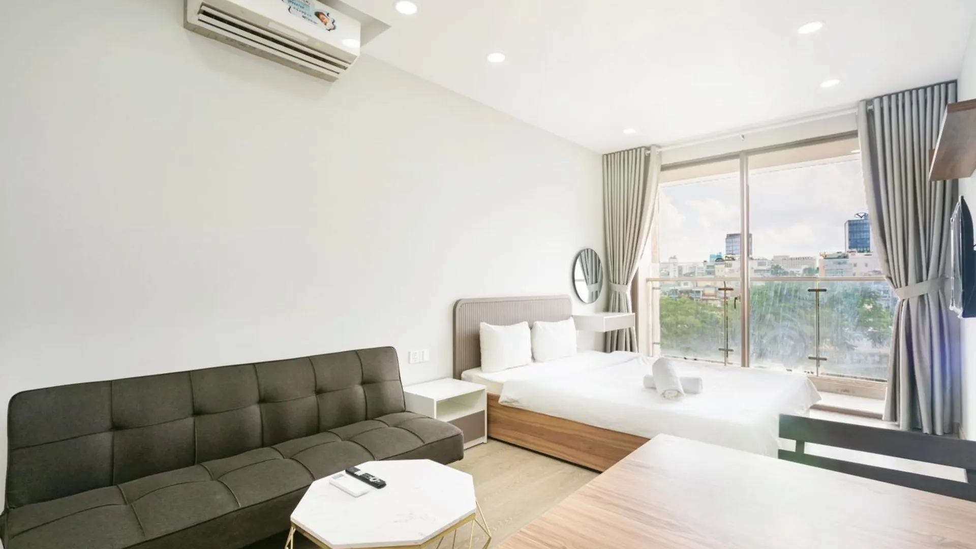 Aparthotel Delightful Apartment - Masteri Millennium - Free Infinity Pool Ho Chi Minh City