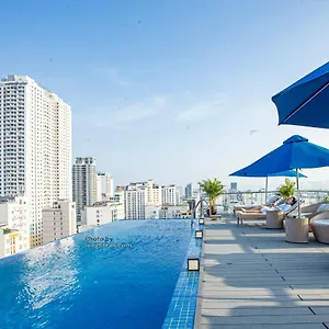 Grand Ocean Luxury Boutique - Infinity Rooftop Pool Hotel Da Nang